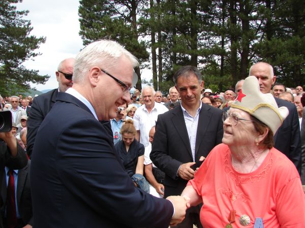 27. jul 2010. Obnovljeni spomenik u Srbu